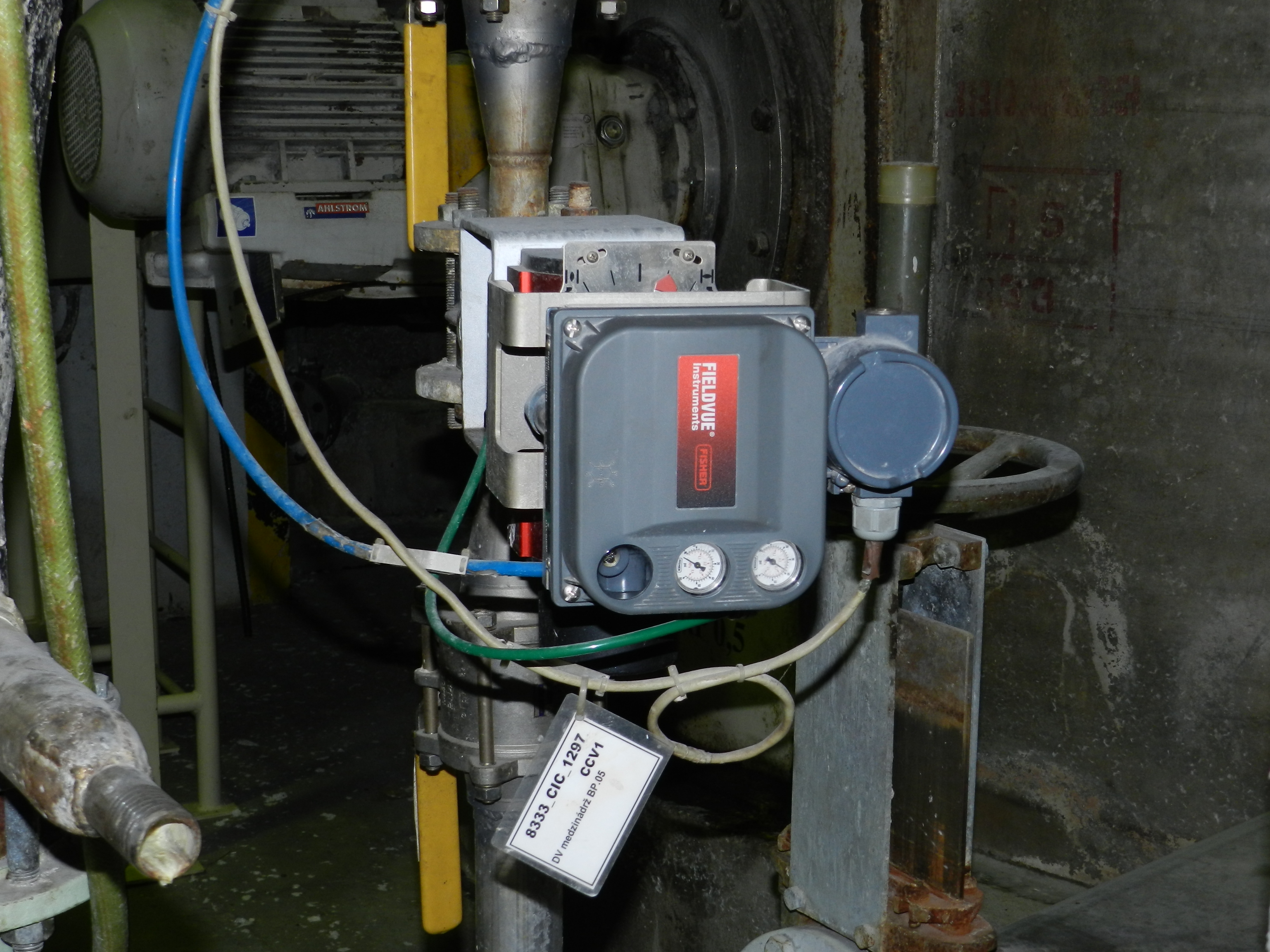Obr. 4 Regulačný ventil s digitálnym korektorom Fisher DVC 6000 PD s HART komunikáciou